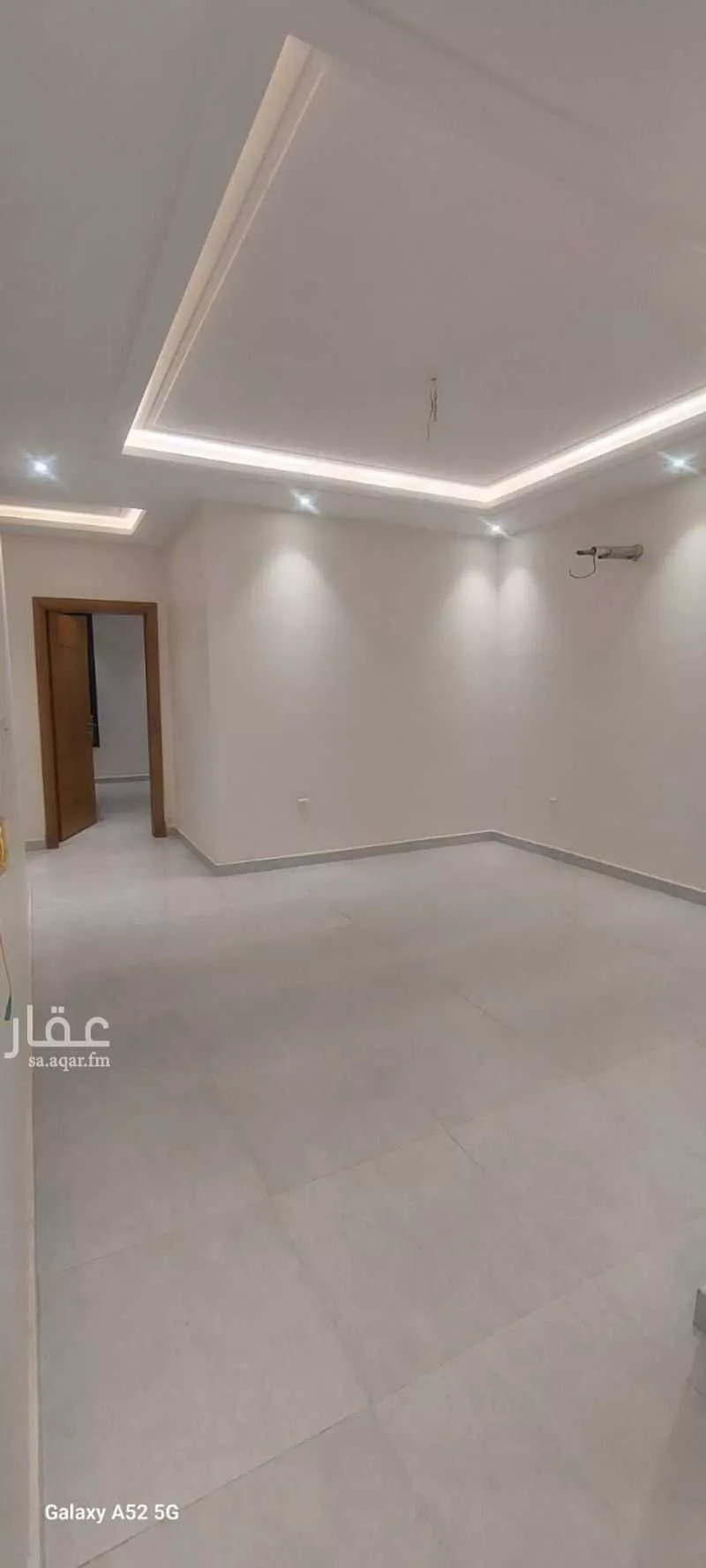 شقة 5 غرف في الواحة 1