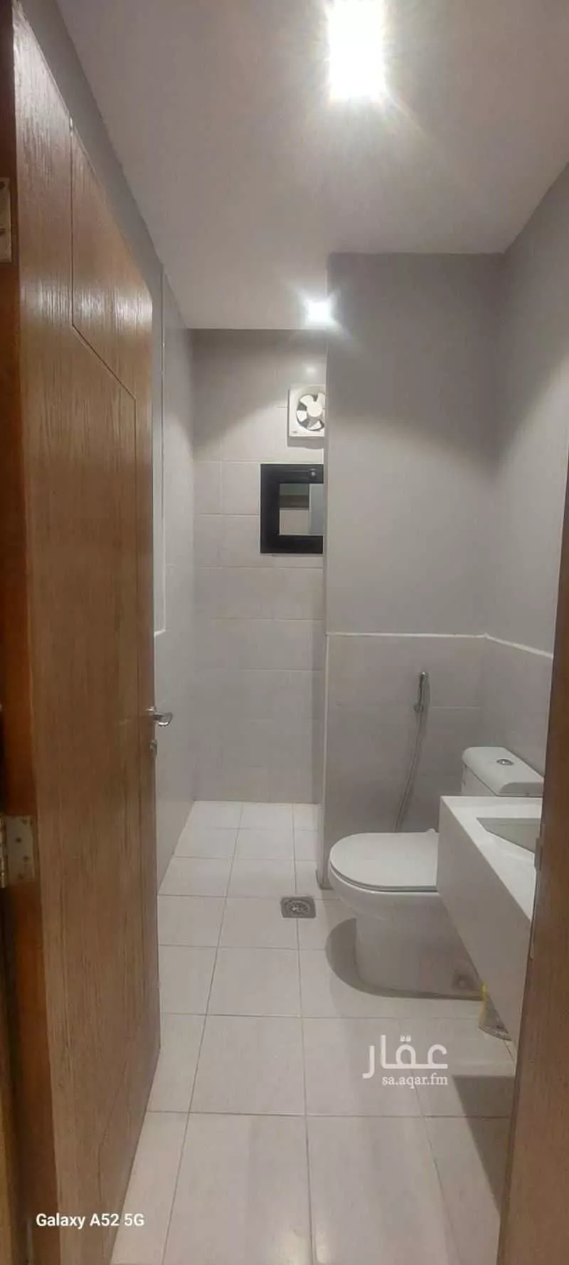 شقة 5 غرف في الواحة 5