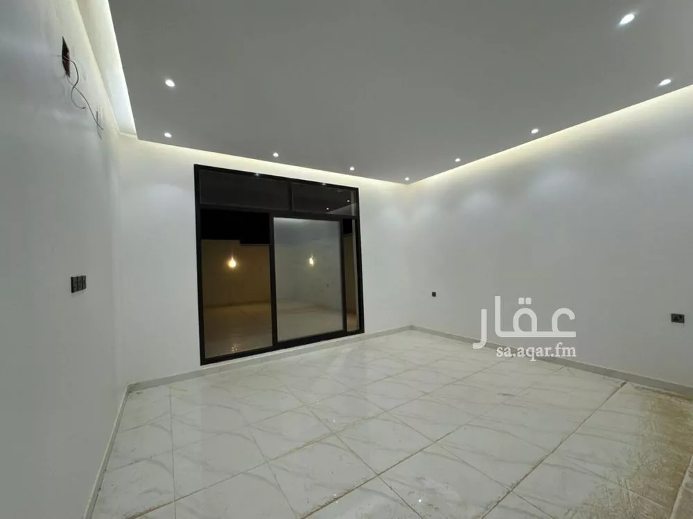 6 bedroom apartment in Al Rimal 5