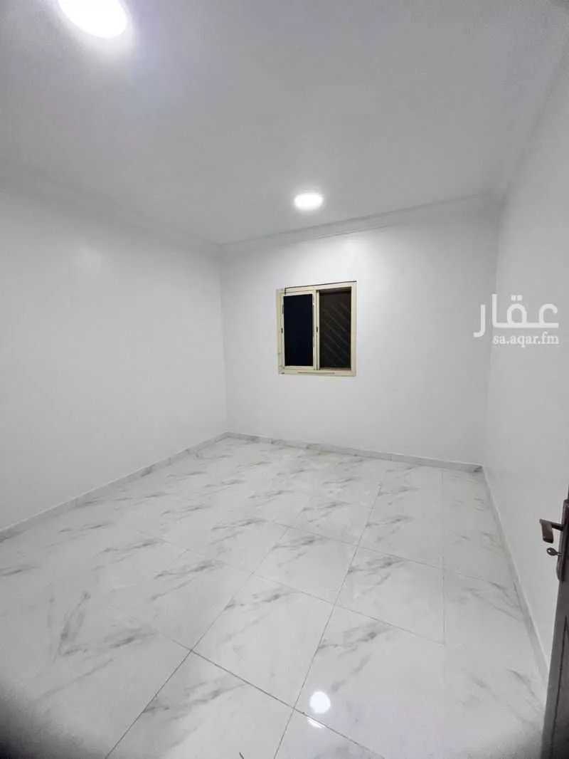 شقة 3 غرف في الرمال 5