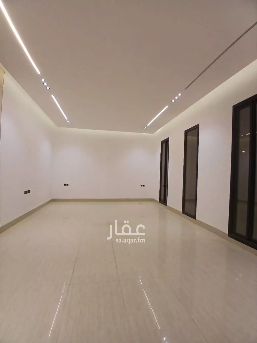 فيلا 5 غرف في الجنادرية 3