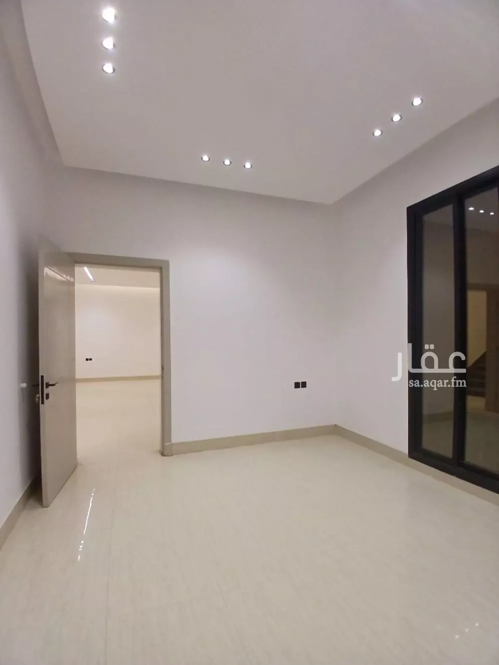 فيلا 5 غرف في الجنادرية 2