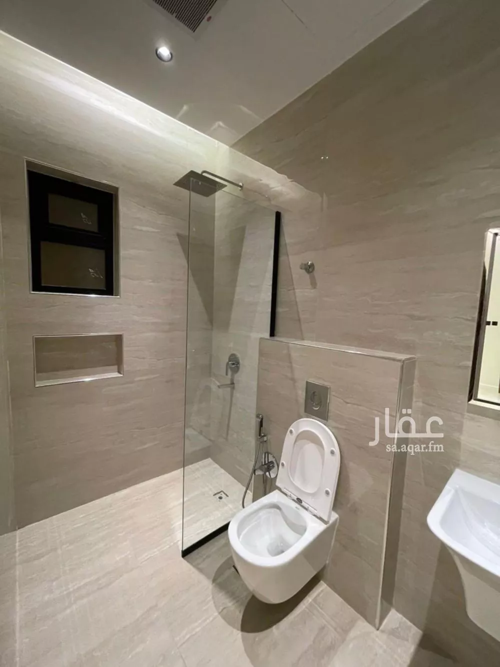 فيلا 5 غرف في النرجس 3