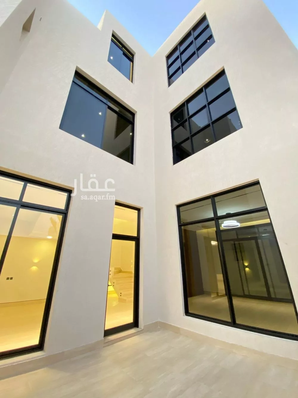 4 bedroom villa in Al Mahdiyyah 3