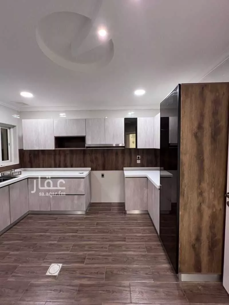 5 bedroom apartment in Ash Shulah 1