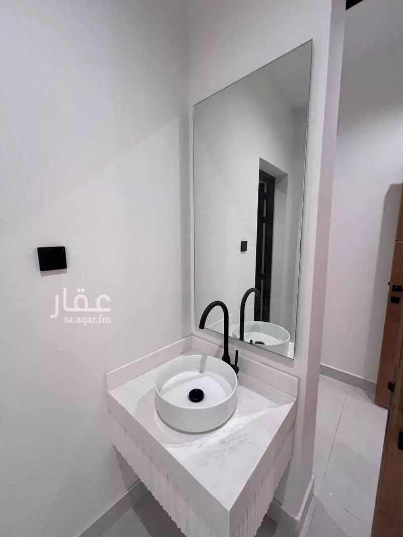 5 bedroom apartment in Ash Shulah 3