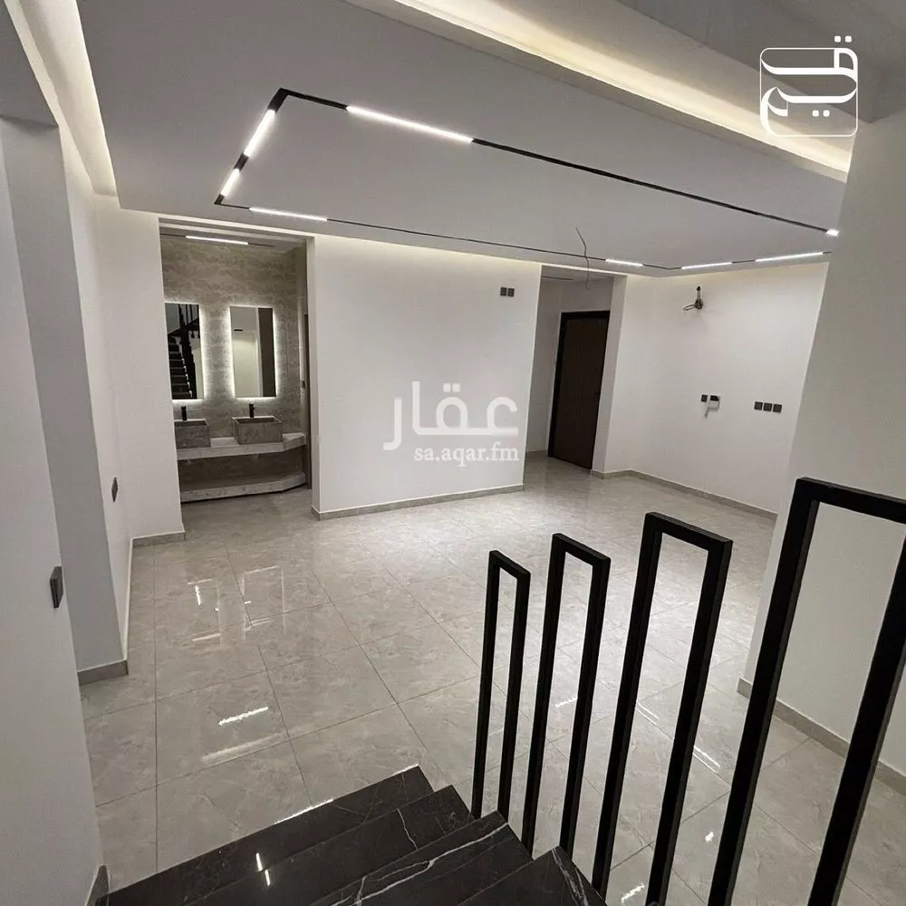 8 bedroom villa in Al Rahmaniyyah 2