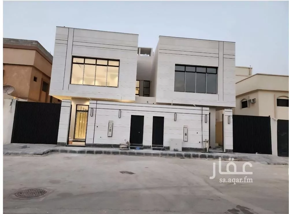 فيلا 5 غرف في الملك فيصل