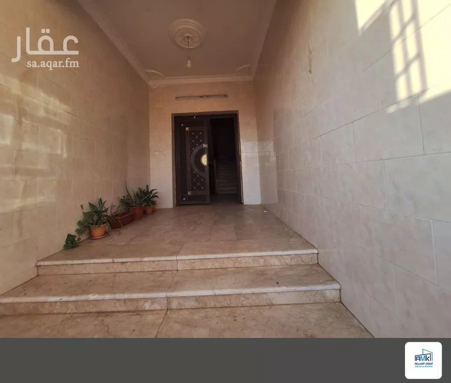 750 sqm building in Al Difa 2