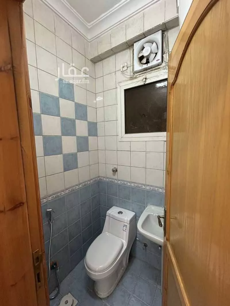 شقة 5 غرف في العريض 4