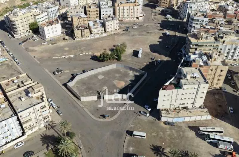 أرض 2021 م² في بني ظفر 2