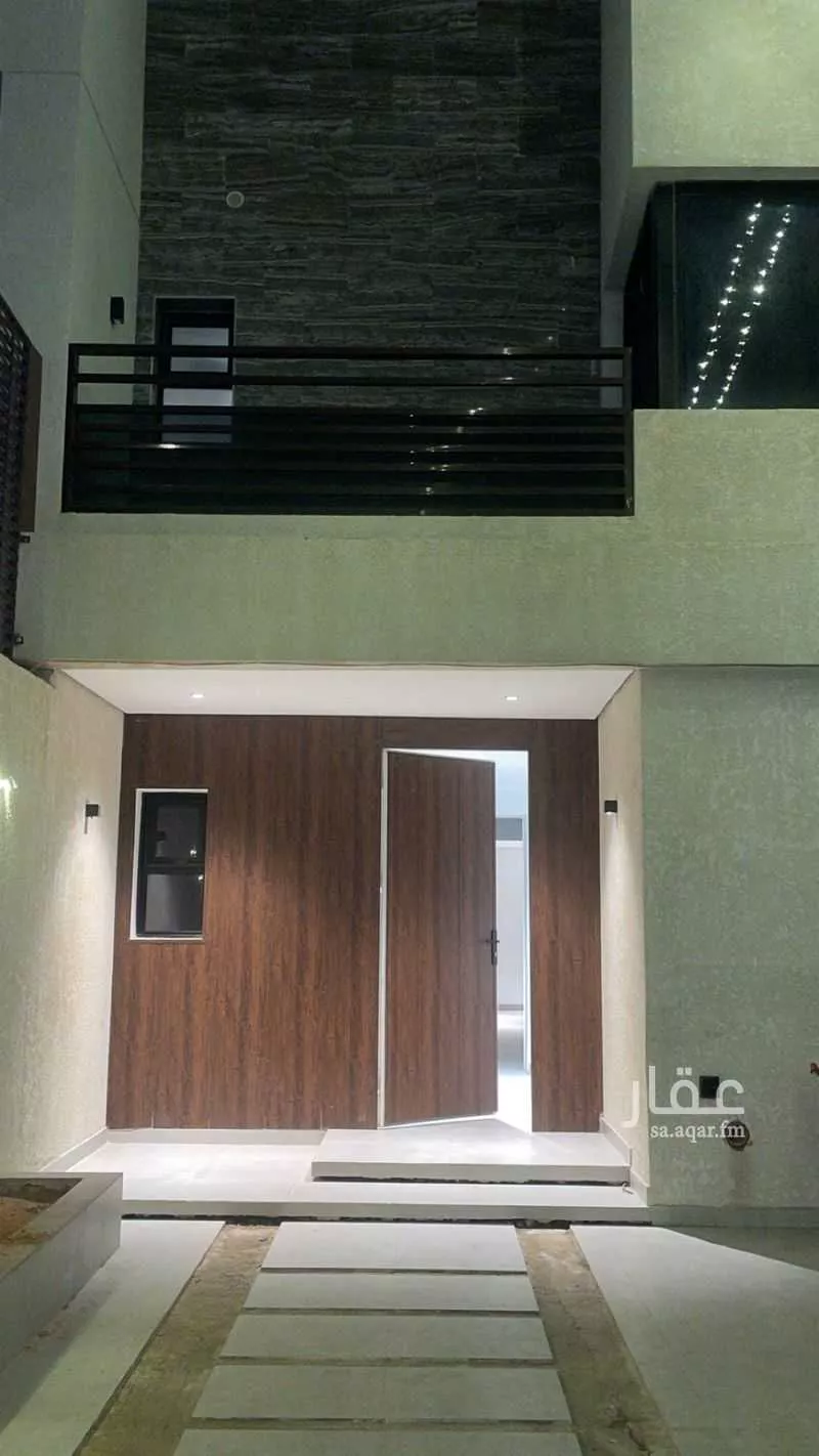 فيلا 5 غرف في عكاظ