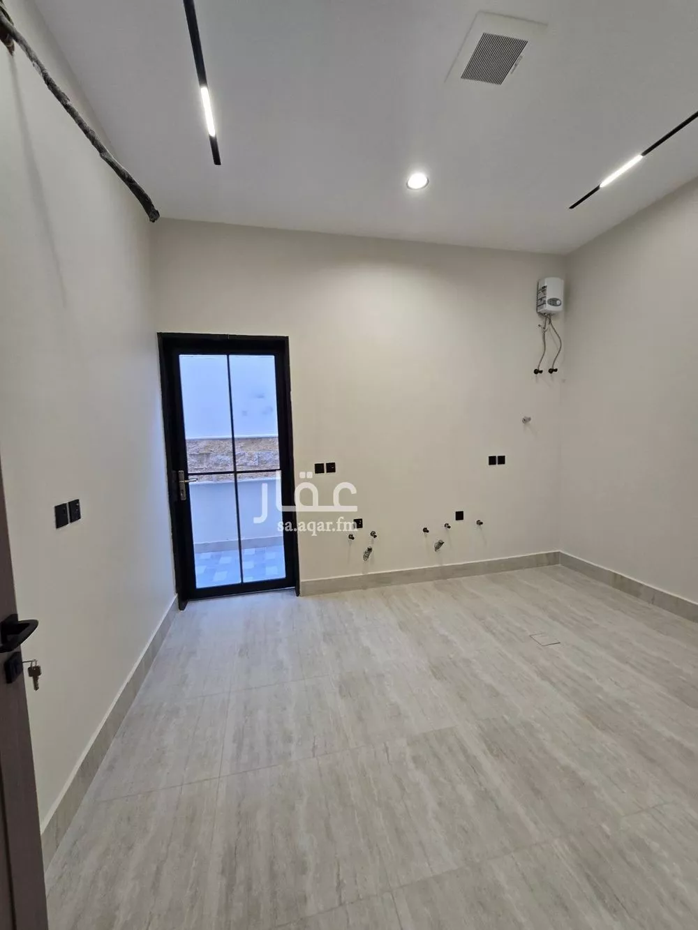 6 bedroom villa in Dhahrat Al Badiah, Riyadh 11