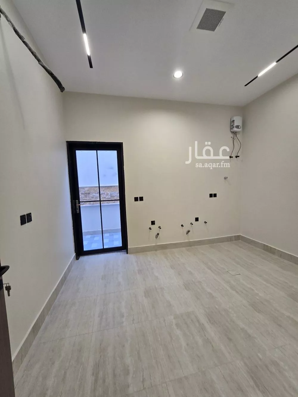 6 bedroom villa in Dhahrat Al Badiah, Riyadh 9