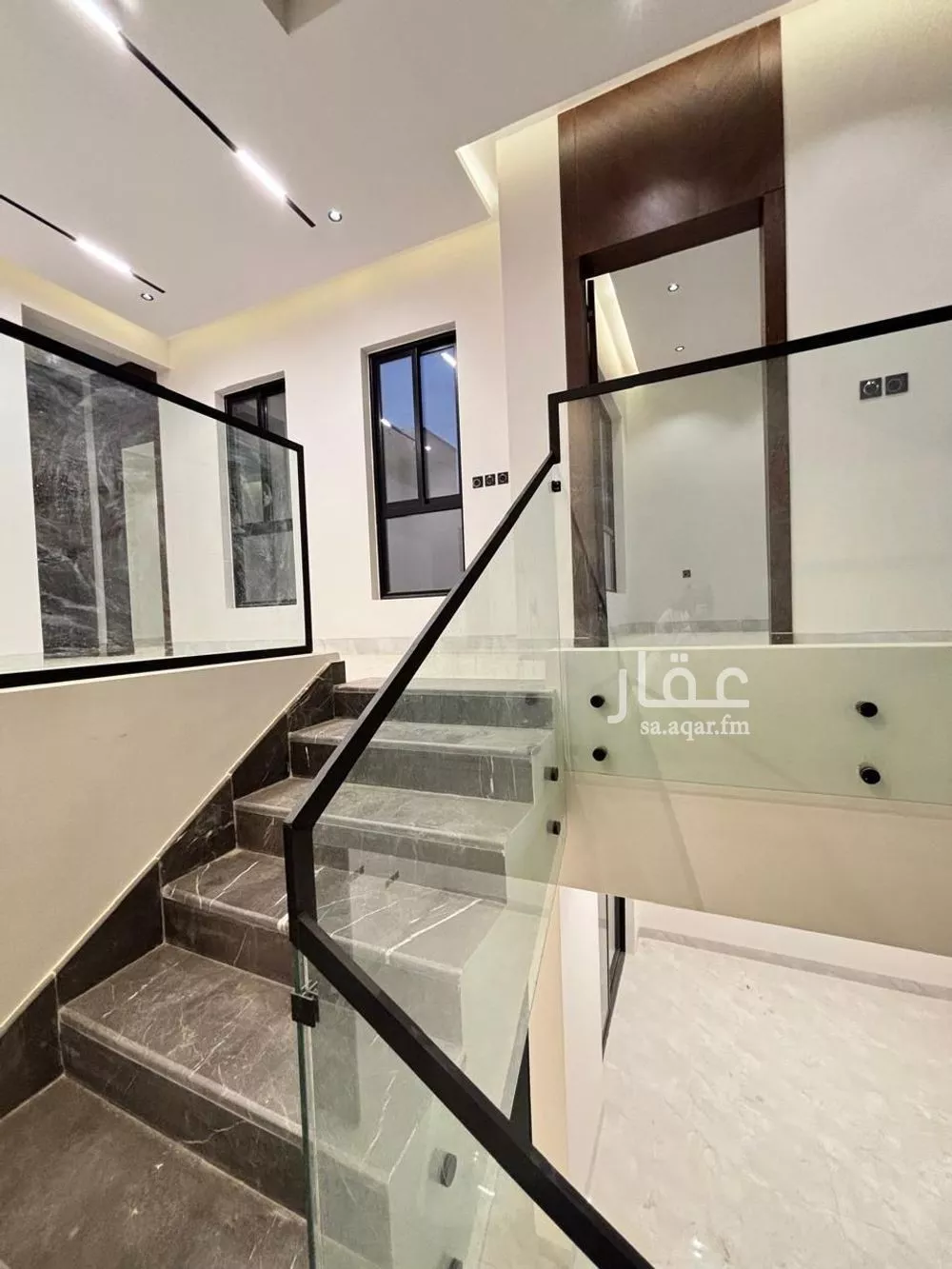 فيلا 5 غرف في المهدية 4