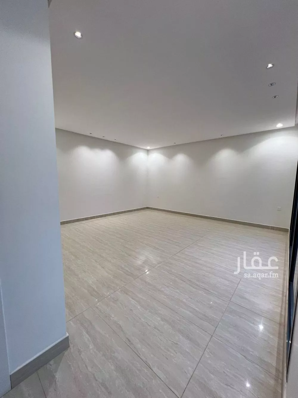 5 bedroom villa in Al Mahdiyyah 3