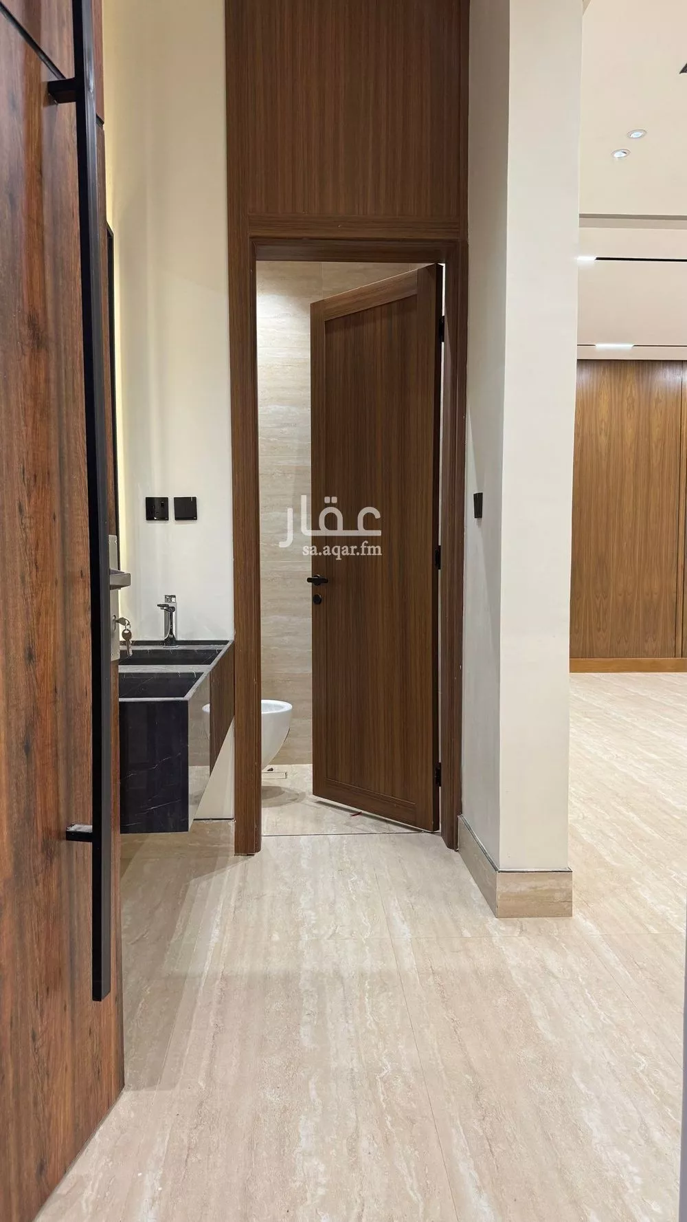 5 bedroom villa in Al Mahdiyyah 3