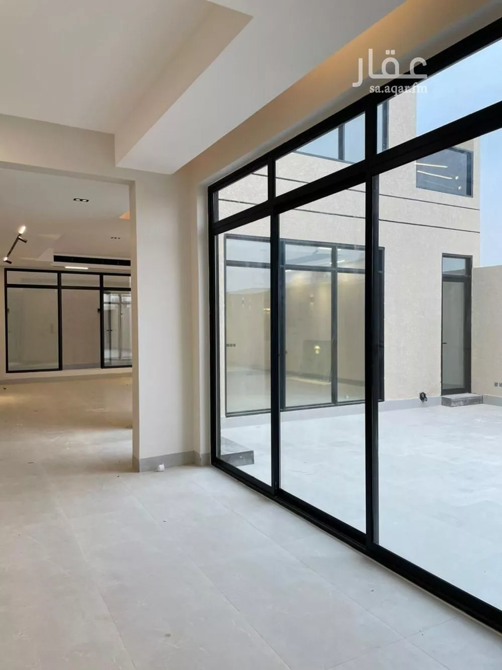 فيلا 7 غرف في المهدية 5