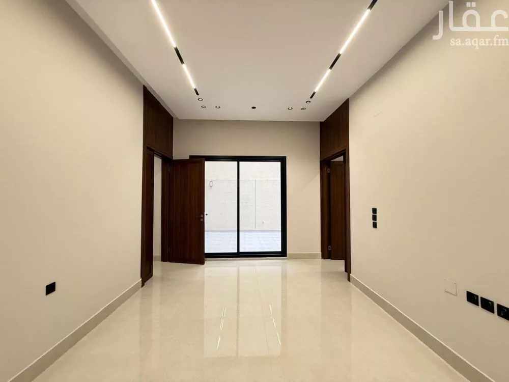 6 bedroom villa in Al Mahdiyyah 3