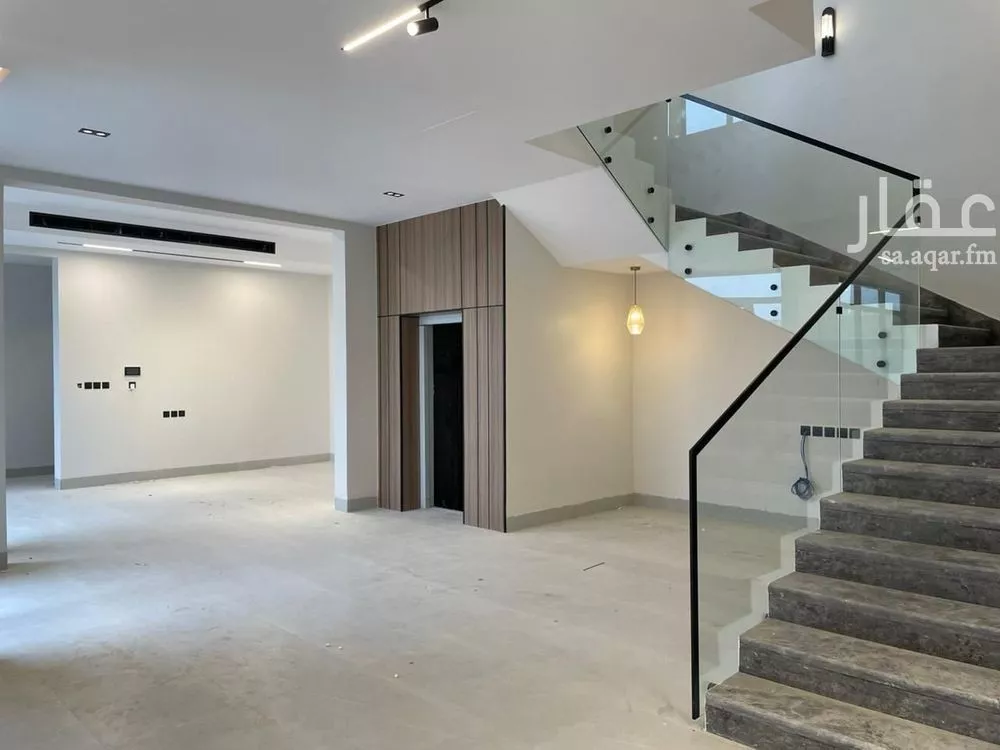 فيلا 7 غرف في المهدية 4