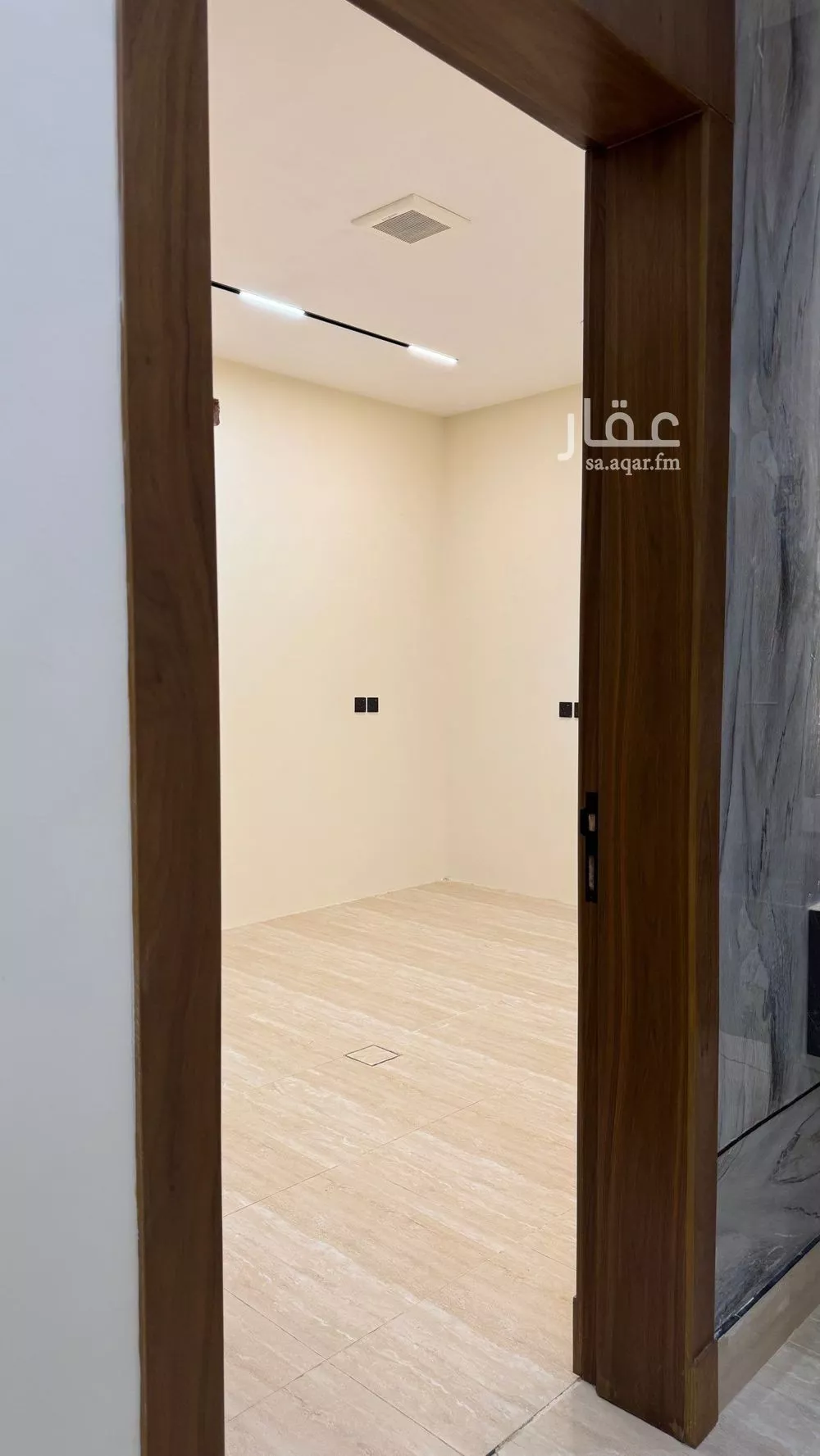 5 bedroom villa in Al Mahdiyyah 2