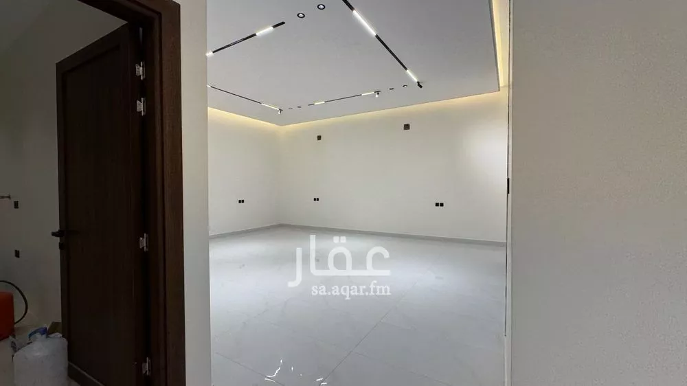 6 bedroom villa in Al Mahdiyyah 4