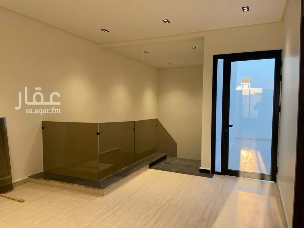 3 bedroom floor in As Suwaidi Al Gharabi 3