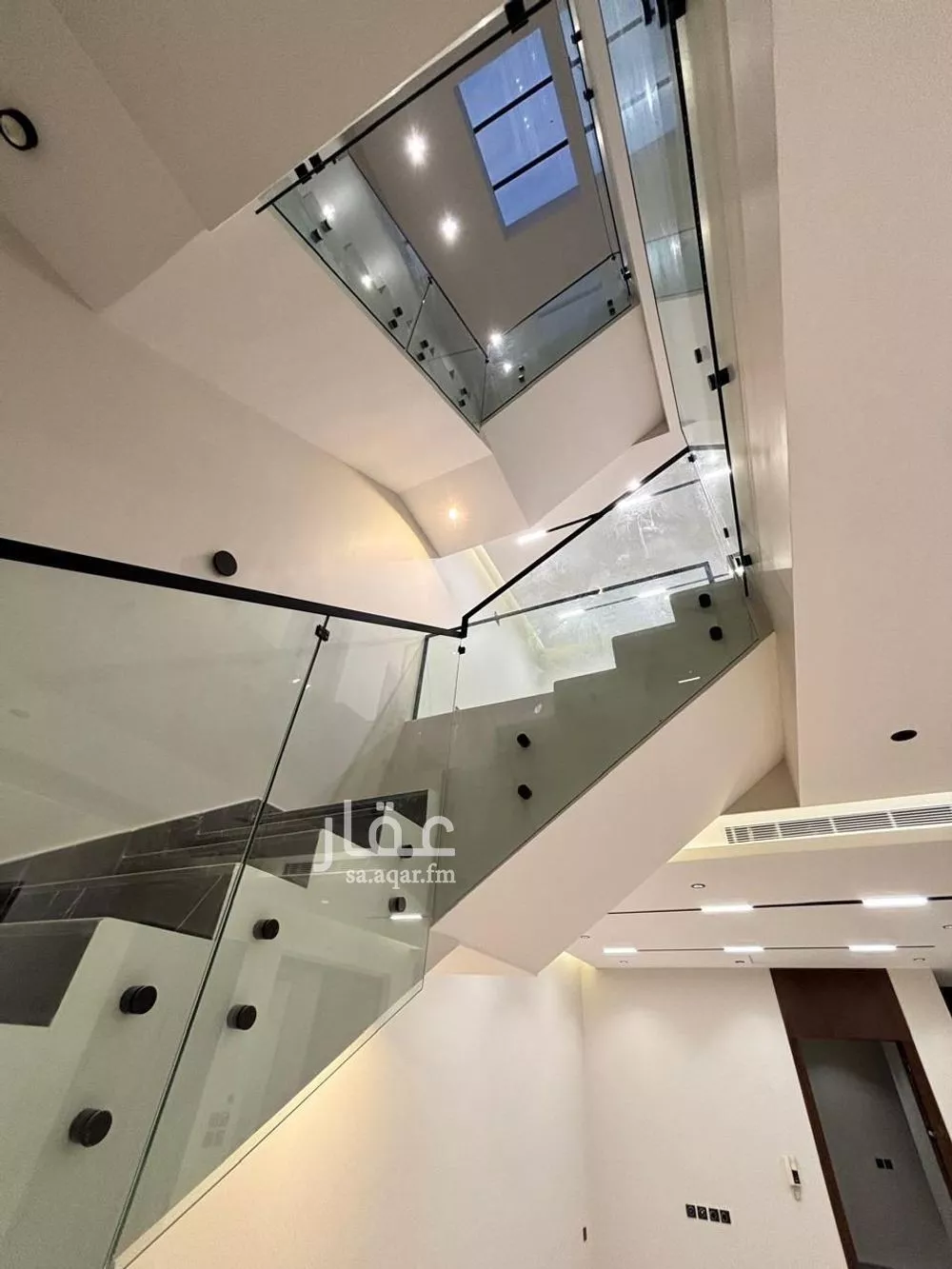 فيلا 5 غرف في المهدية 5