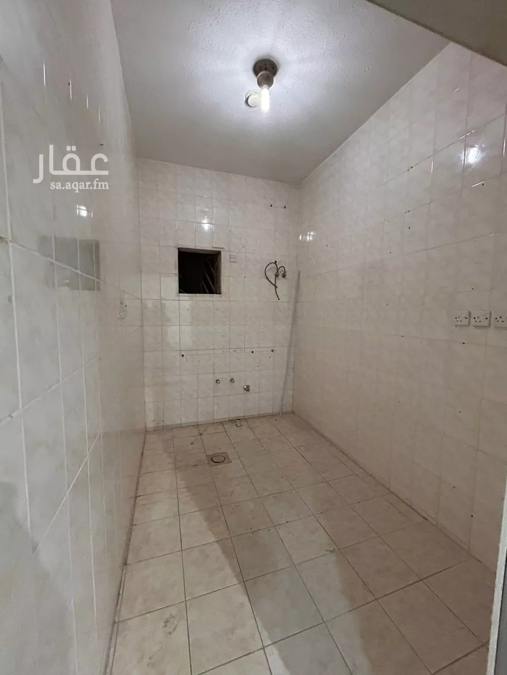 محل 80 م² في الملز 5