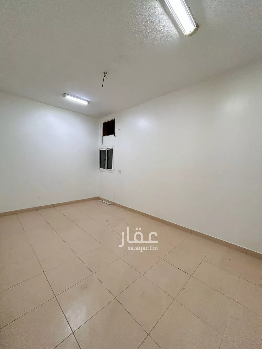 محل 80 م² في الملز 3