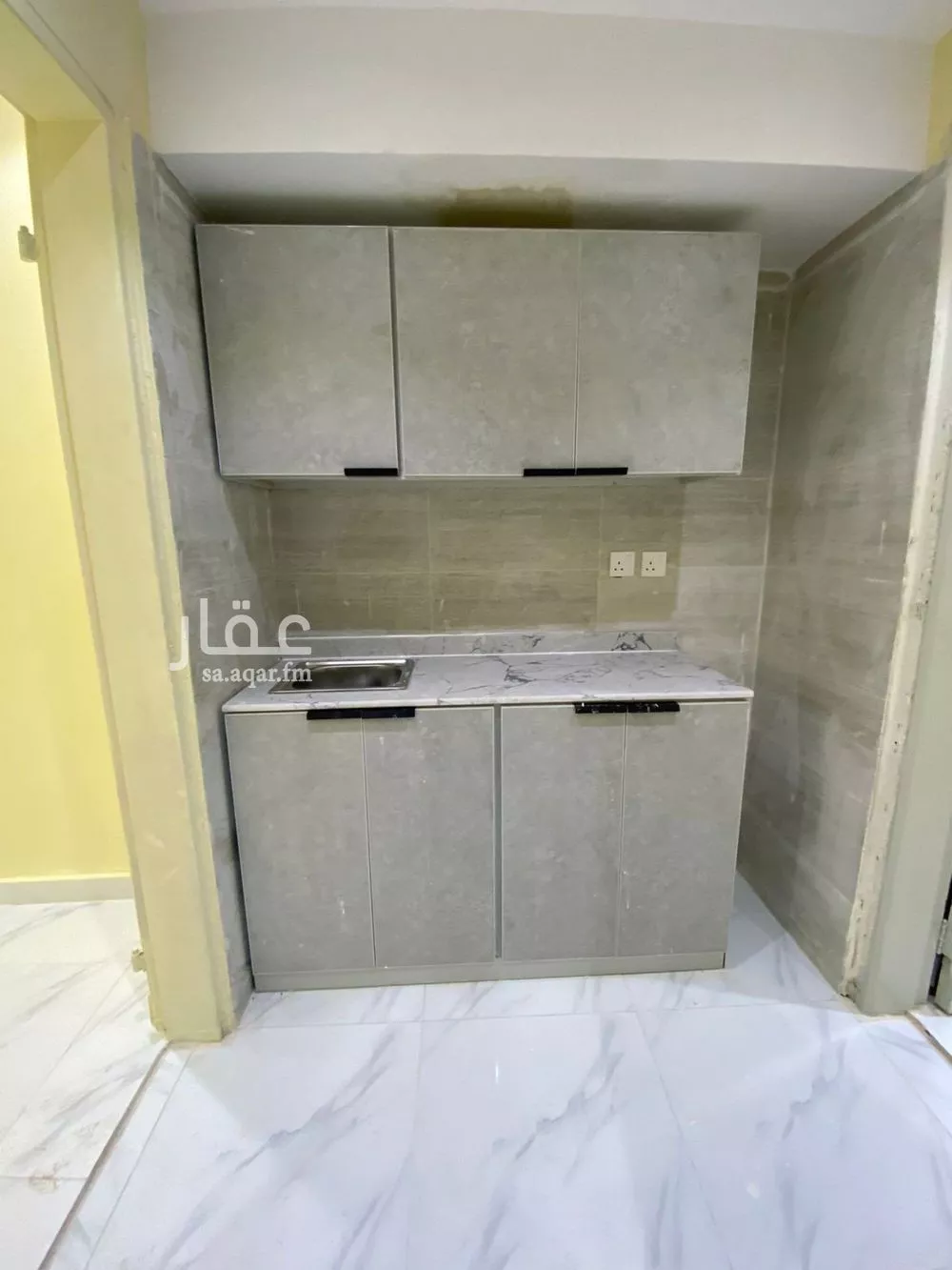 1 bedroom apartment in As Suwaidi Al Gharabi 3