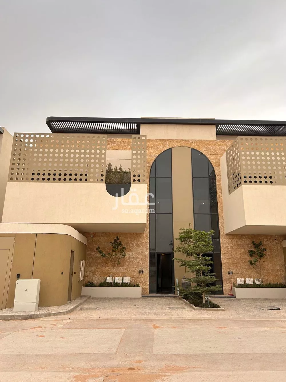 3 bedroom apartment in Al Safa 1