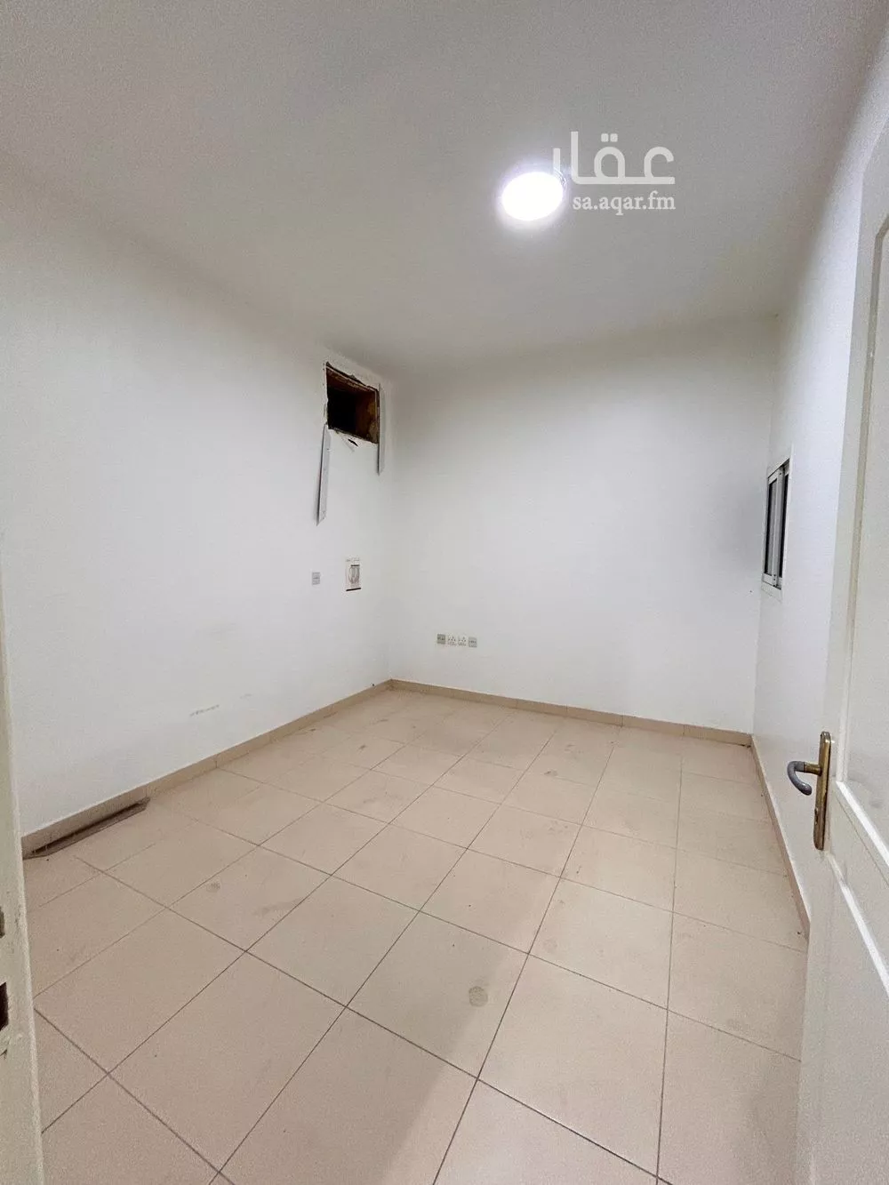 محل 80 م² في الملز 1