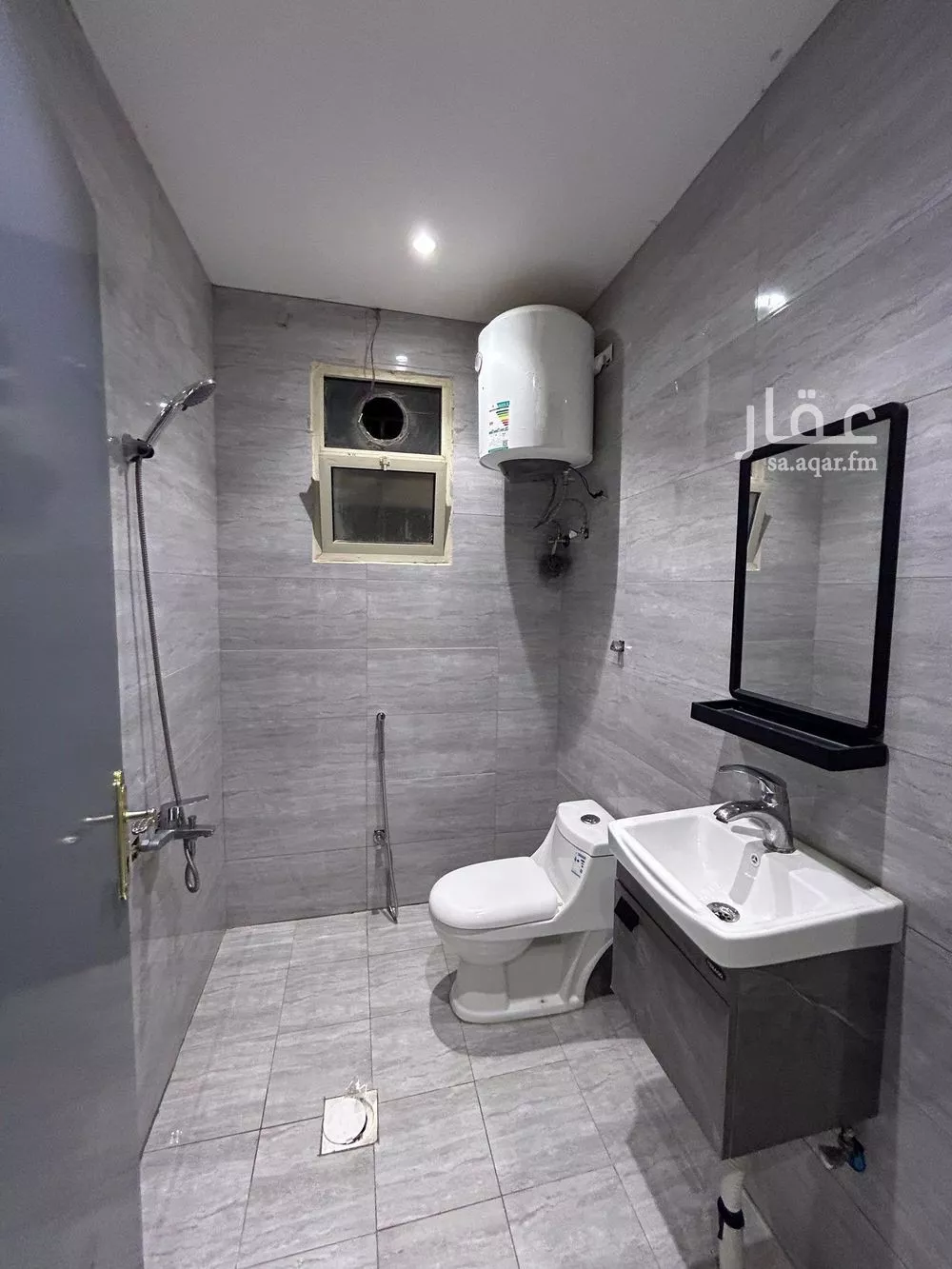 1 bedroom apartment in Al Hazm 5