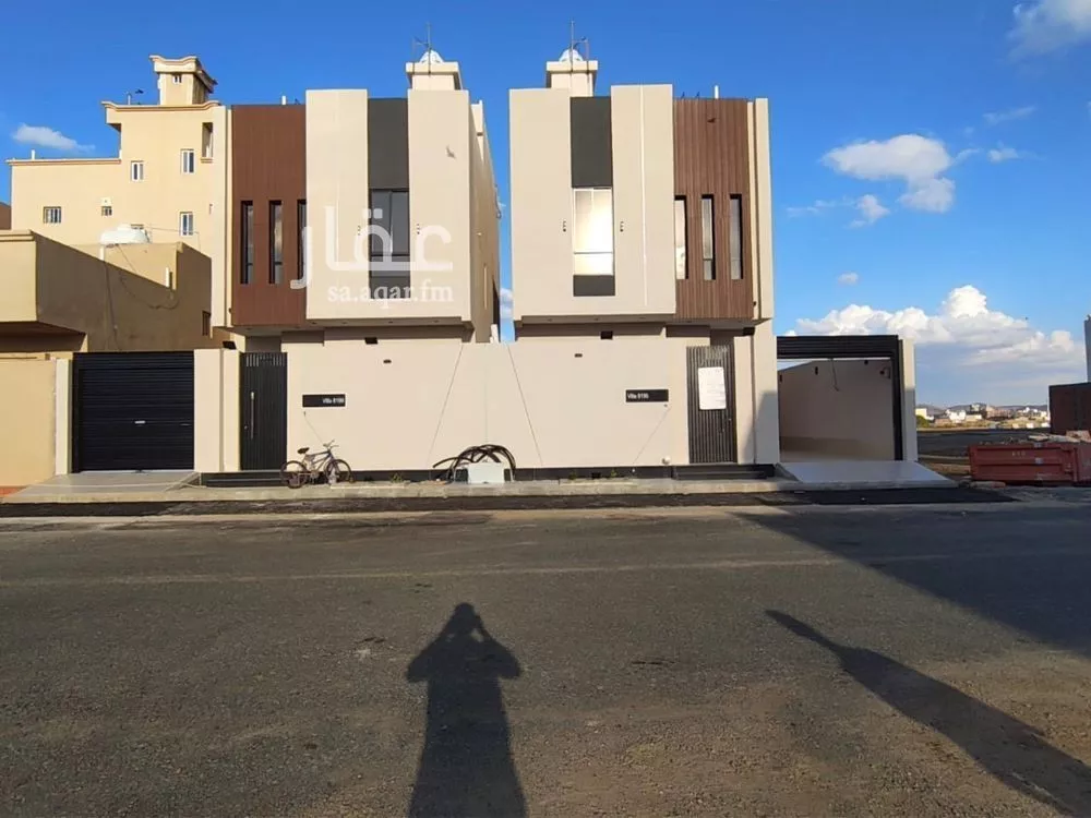 فيلا 10 غرف في الفروسية 1