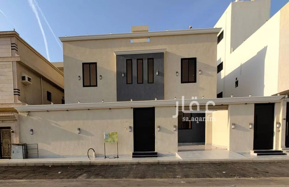 فيلا 13 غرف في الصالحية 4