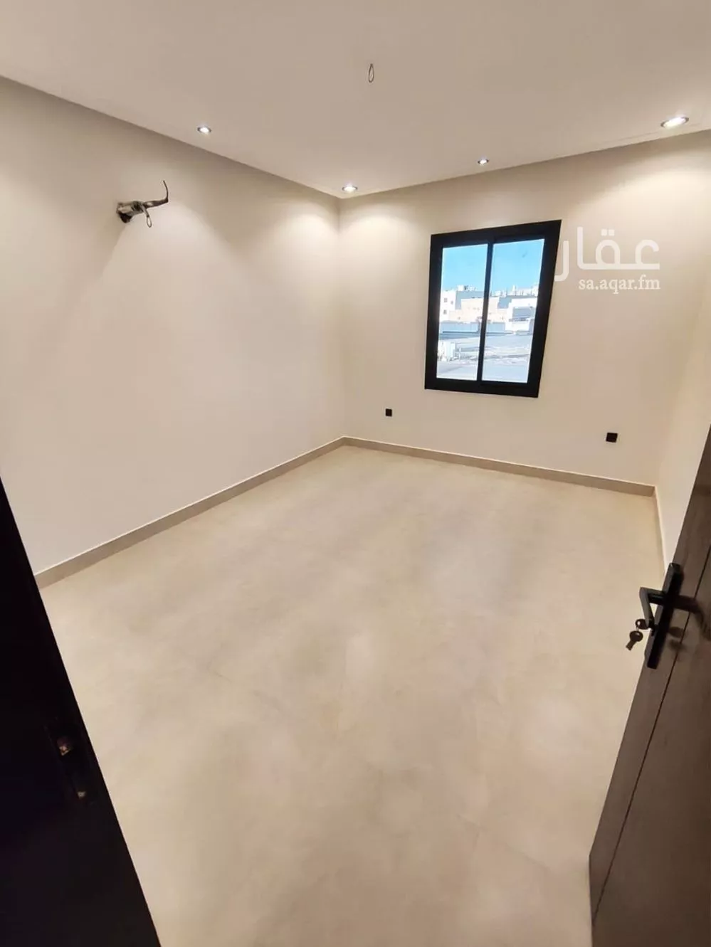 فيلا 8 غرف في الفروسية 4