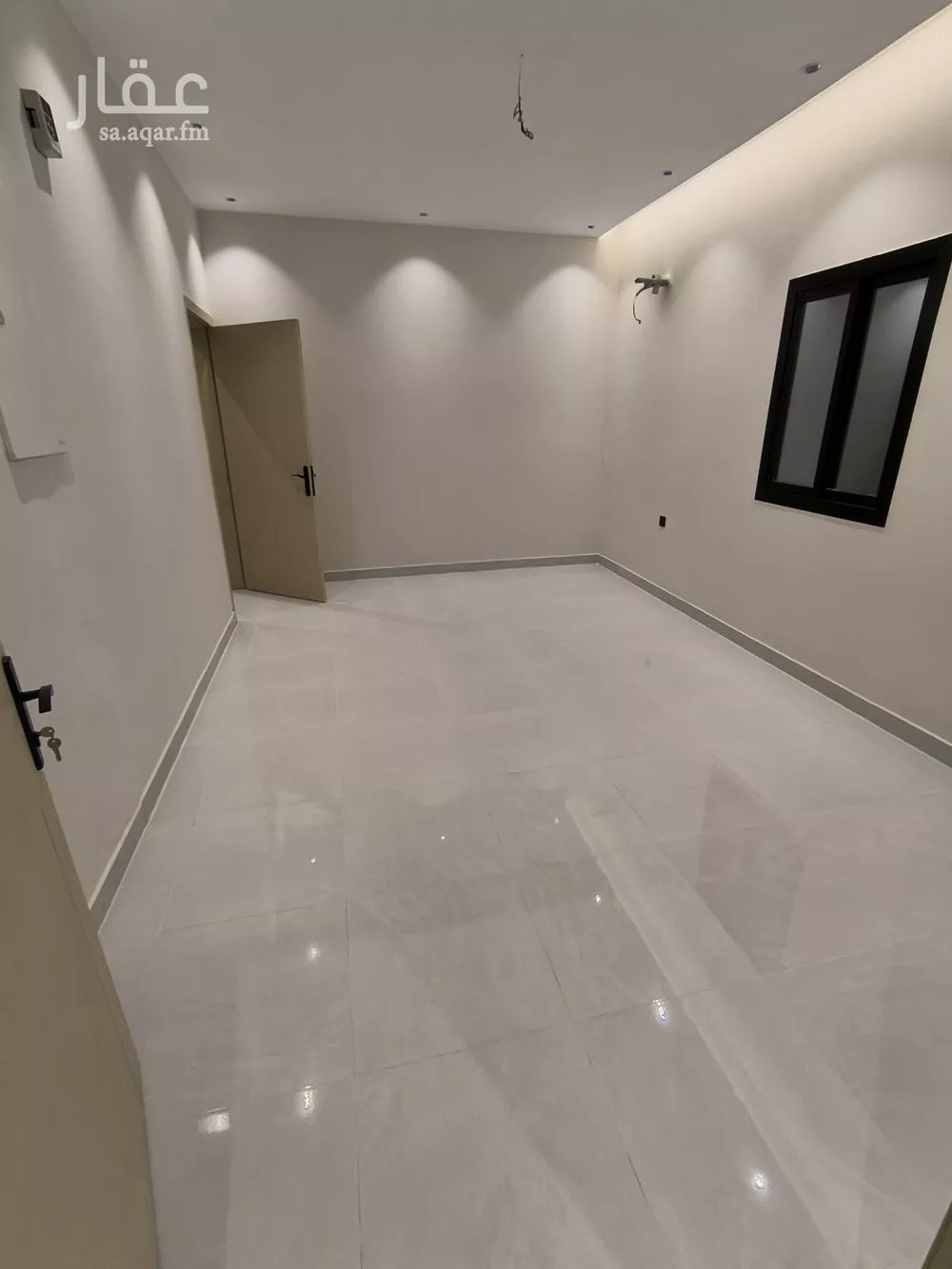 فيلا 6 غرف في الفروسية 2