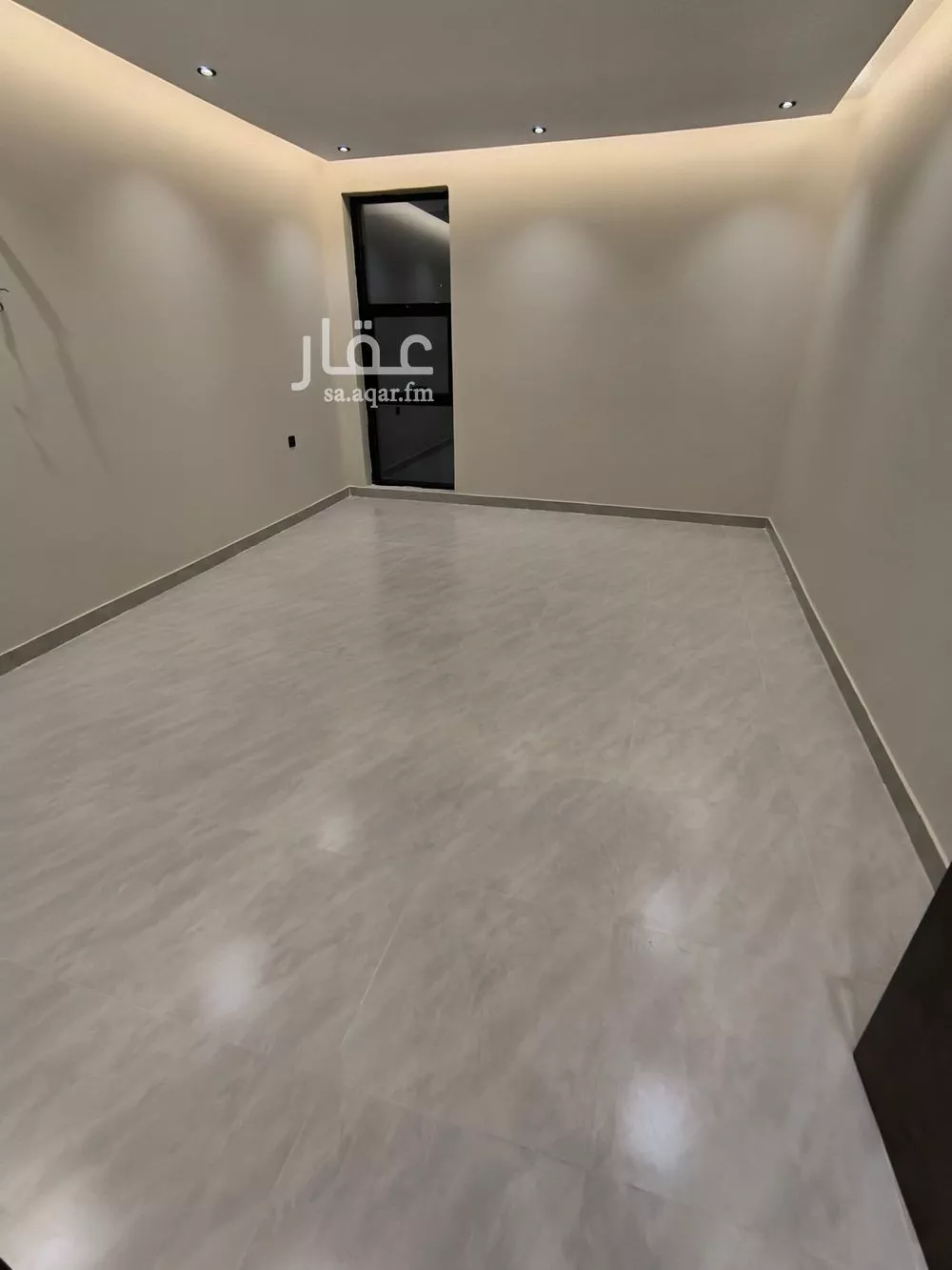 فيلا 12 غرف في الفلاح 3