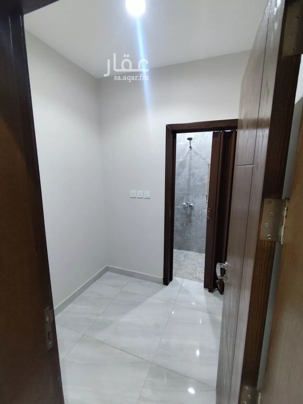 شقة 5 غرف في طيبة 4