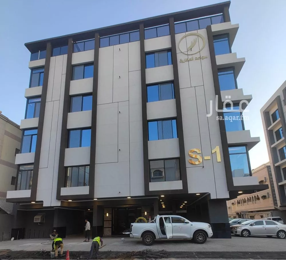 شقة 4 غرف في الروضة 1