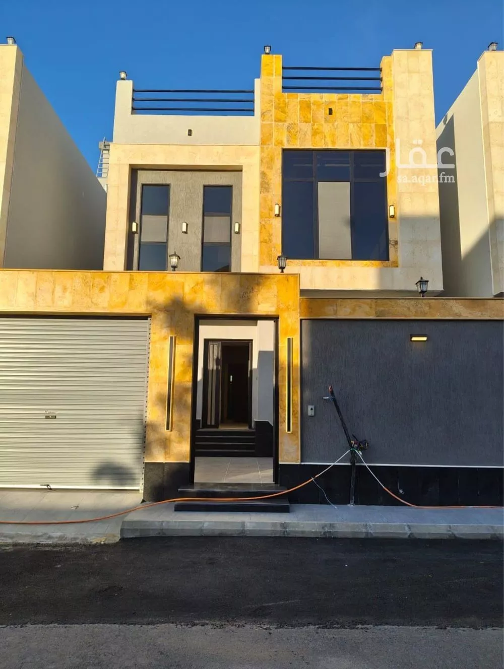 فيلا 8 غرف في الفروسية 2