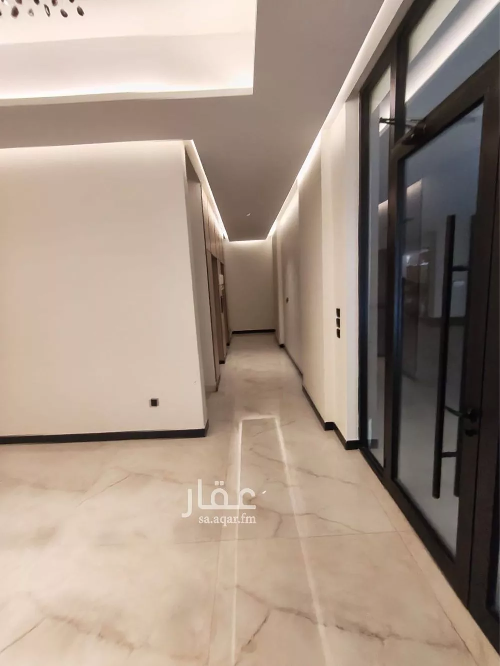 شقة 4 غرف في النزهة 4