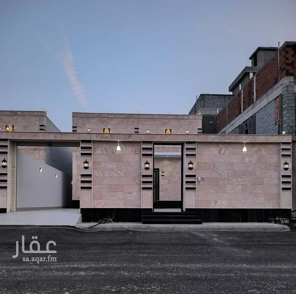 6 bedroom villa in Al Furusiyah 3