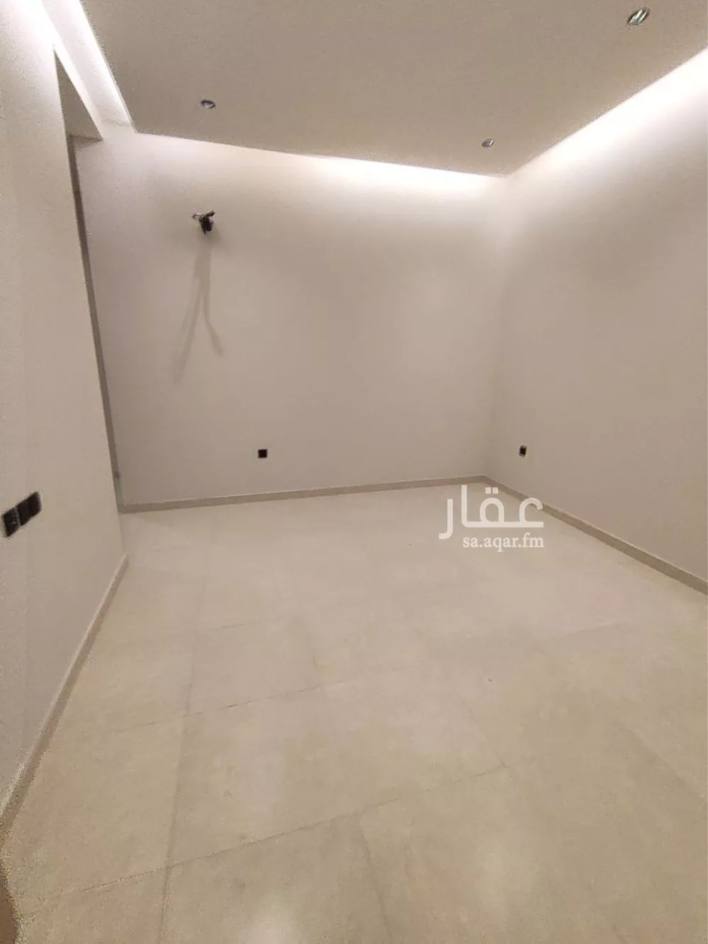 شقة 4 غرف في النزهة 5