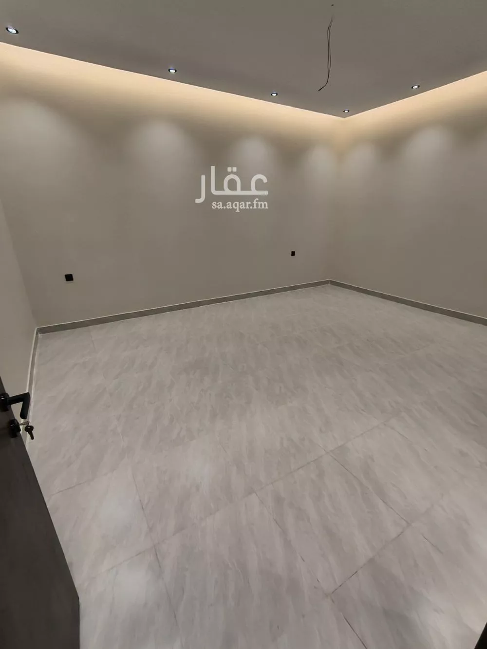 فيلا 12 غرف في الفلاح 5