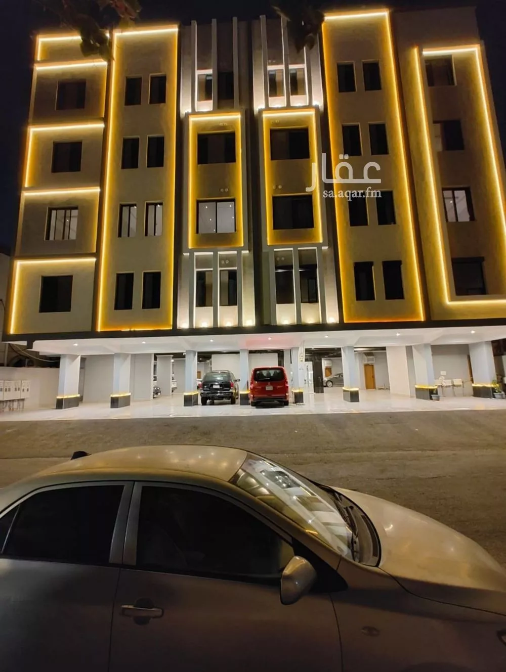 5 bedroom apartment in Al Rabwa 4