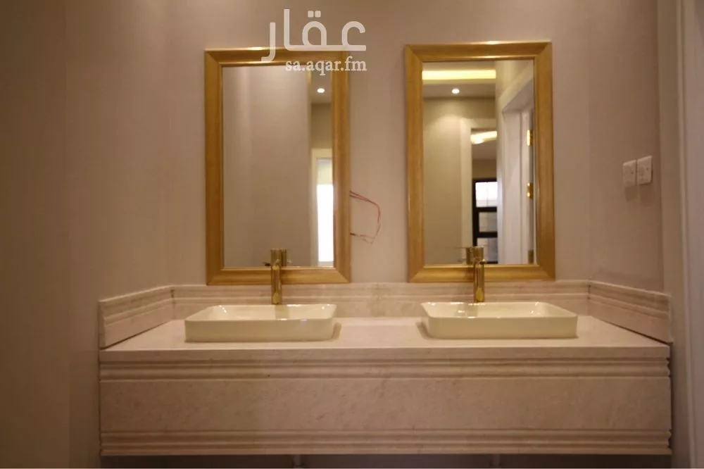 4 bedroom villa in Dhahrat Laban, Riyadh 8