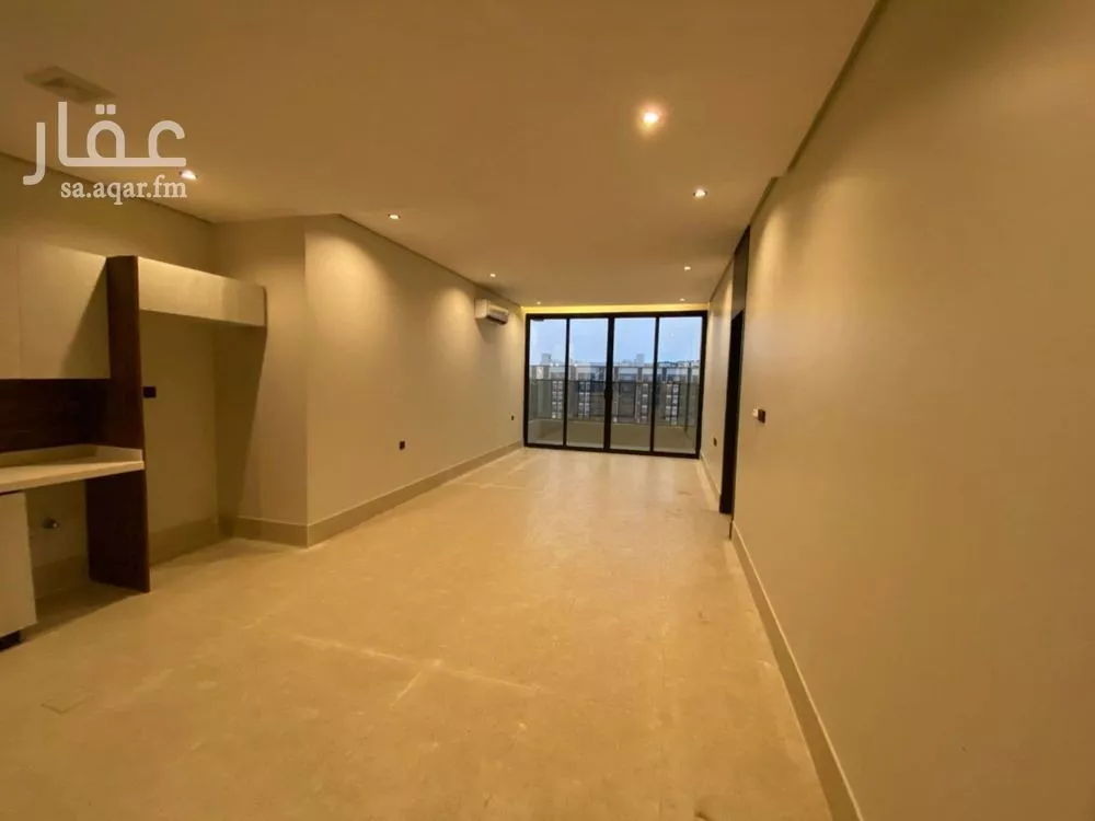 شقة 5 غرف في الحمرا 2