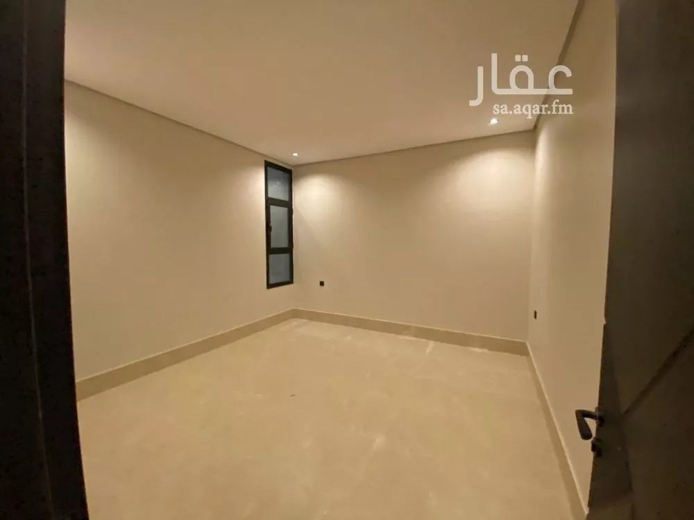 شقة 5 غرف في الحمرا 4